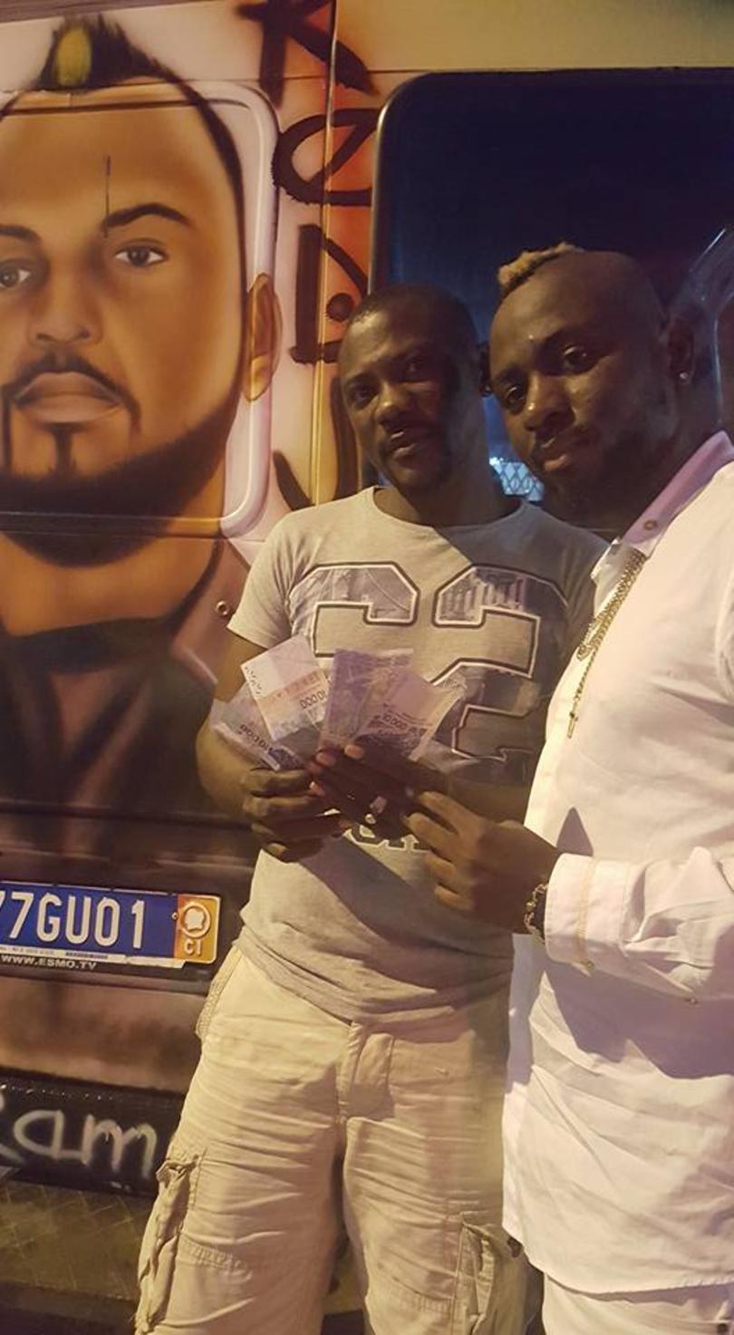 L'ARTISTE KEDJEVARA OFFRE 50.000F A UN CHAUFFEUR DE GBAKA 