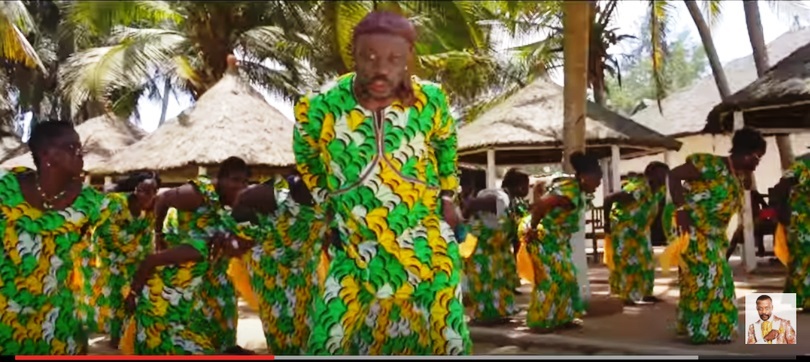 Ehui Meiway rend hommage aux victimes de Bassam
