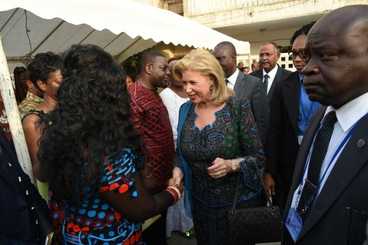Décès de Marie Louise :Mme Dominique Ouattara offre 5 millions à la famille pour les funérailles 