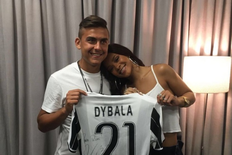 Rihanna a craqué pour le footballeur argentin , Dybala