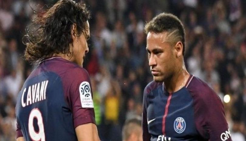 PSG : Neymar exige le départ de Cavani !